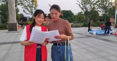 三湖、六合垸管理区计生协会分别开展“倡新型婚育文化·促人口均衡发展――喜迎党的二十大”系列活动