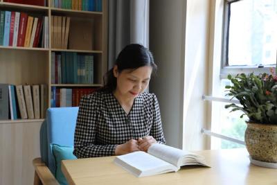 品读文学经典，致敬文学大师 | 今日品读——《天露湾》