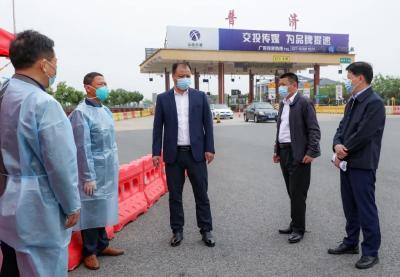 全运宝暗访检查高速公路交通卡口疫情防控工作
