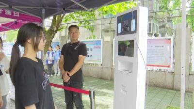 江陵县开展高考考生入场身份验证演练与英语考前试听活动