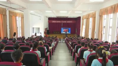 县综合交通专委会：  “安全进校园”活动走进西湖中学