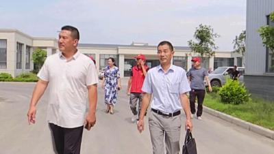 县自然资源和规划局入企业送政策送服务