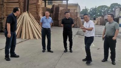 韩凯到三湖管理区检查安全生产工作