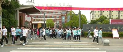 中考圆满结束 我县学生和家长畅谈感受