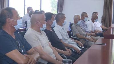 江陵经济开发区与白马寺镇长河村、业新村联合开展庆祝建党101周年活动