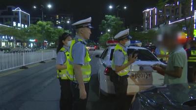 江陵警方开展夏季治安“临查临检”行动
