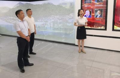 李先刚赴四川招商考察