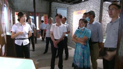 全省高校教授团来江陵调研