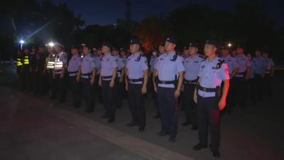 江陵警方开展第二次夏夜治安巡查宣防集中统一行动
