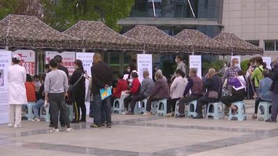 省人民医院到我县开展大型义诊活动