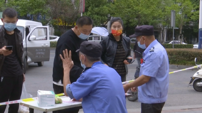 党员带头，群众加油，江陵干群同心战疫！