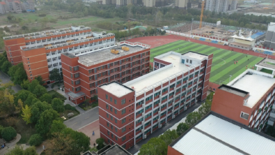 县实验高中：获省级中小学“健康食堂”荣誉