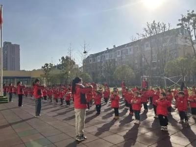 稚拳礼赞 武耀童年 走进江陵县第二幼儿园“一校两品”特色活动