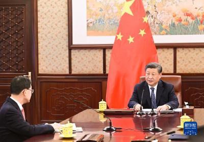 习近平会见来京述职的李家超