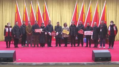 市专家组调研指导我县无偿献血工作