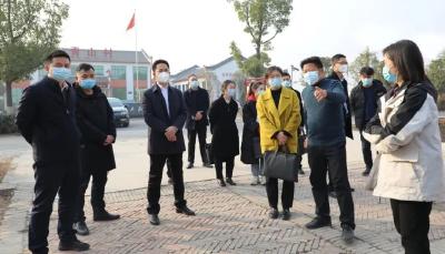 省委、市委实践活动考核暨共同缔造试点评估工作考核组来江陵考核