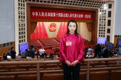 全国人大代表李霞：谈感受 话未来