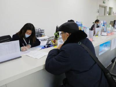 江陵：医保“异地办” 落实“民心盼”
