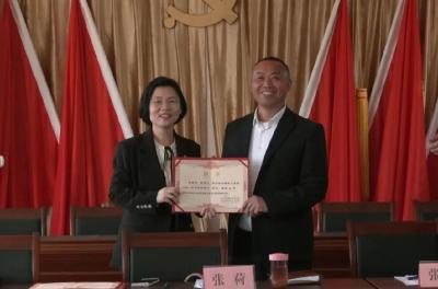 秦市乡：村里有了荣誉书记和发展顾问