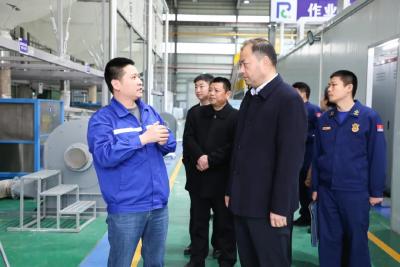 全运宝到企业检查安全生产工作并开展“十问十帮”活动