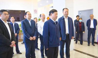 省政协副主席张维国调研江陵