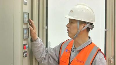 精益求精的电仪“医生”