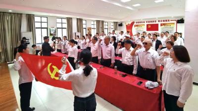 江陵县“90后”对话“90”后，跨越一甲子的初心对话