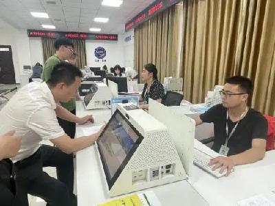 江陵县发改局开展“局长走流程”活动