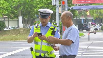 江陵：人性化执法让“三车”整治有力度更有温度