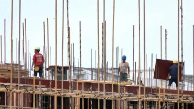 县住建局：确保在建工程高温作业安全