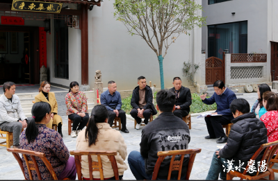 “闵黑子”从北京回到堰河，头等大事宣讲两会精神——用好“五大法宝”，打造“两山”转化示范地
