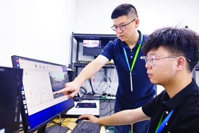 弘扬三大精神 奋力建成支点｜从跌宕的“U”到持续攀升的“J”——武汉独角兽企业的10年进化路