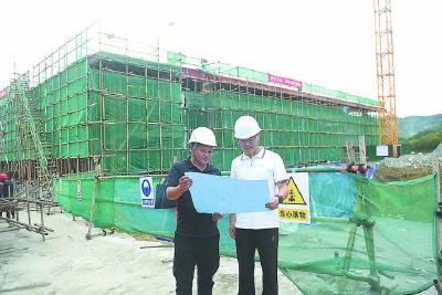 锻造青年铁军
——来凤县“四进四提”提升干部素质纪实