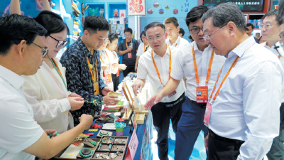武当智库｜一块深山的石头，如何闯入国际秀场，搏出千亿身价
