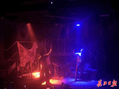 三镇遍布，外地剧迷专程前来打卡，小剧场何以成为武汉新引力