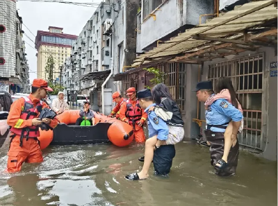 致敬暴风雨中每一位平凡的荆州人