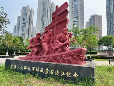 木船划破黎明，岁月见证新生——在黄石江滩读懂一座城的红色底色