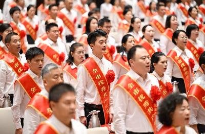 平常时候看得出来，关键时刻站得出来，危难关头豁得出来——走近武汉市“两优一先”受表彰对象