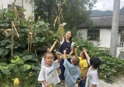 致敬她们！五年接力，只为点亮心灯