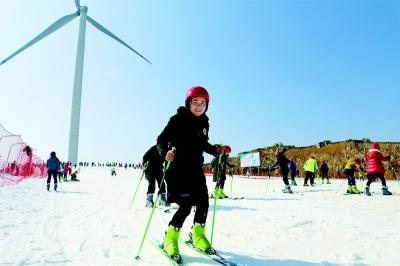 百里荒滑雪旅游节喜迎八方客