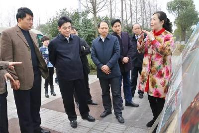 孝感市政府代表团来猇考察调研