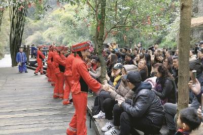 三峡人家景区：旅游淡季人不淡
