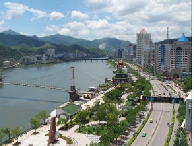 动起来！滨江公园新建8座羽毛球场 市民健身休憩两相宜