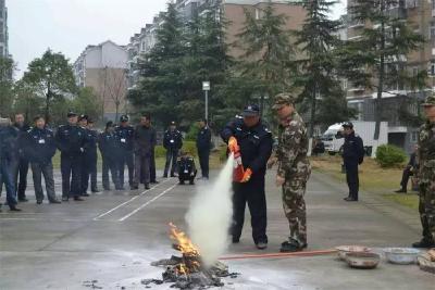 猇亭园区公司组织物业服务人员参加消防安全知识培训