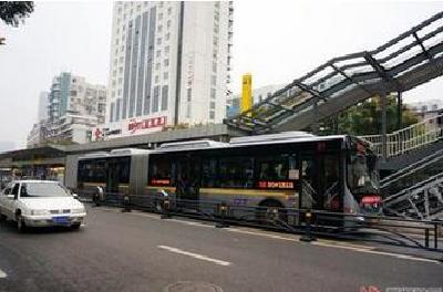 视频丨公共交通一体化调度管理 宜昌智慧交通改变城市生活