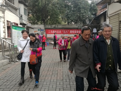 云集街办：夕阳犹红 青春不减 