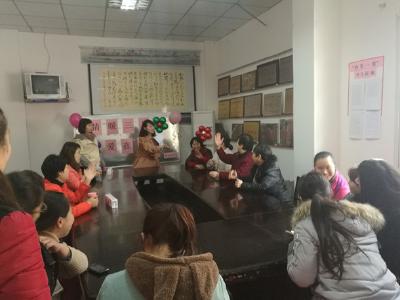 云集街办：情暖“三八” 爱在社区