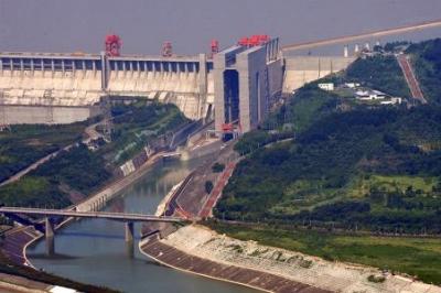 三峡升船机试通航半年 载货逾22万吨