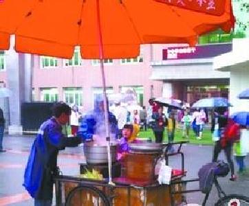 西陵区学院街道打造食品摊贩集中安置示范街