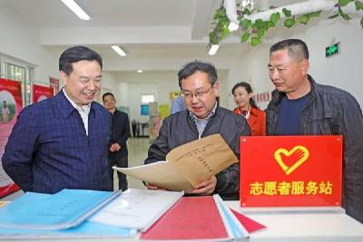 王国斌调研我区宣传思想文化工作